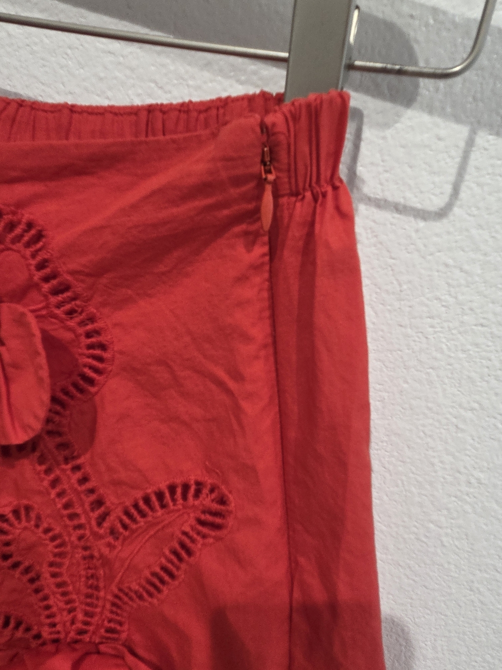 Anthropologie Maeve Red Floral Appliqué Midi Skirt XS  NWT - Picture 10 of 12
